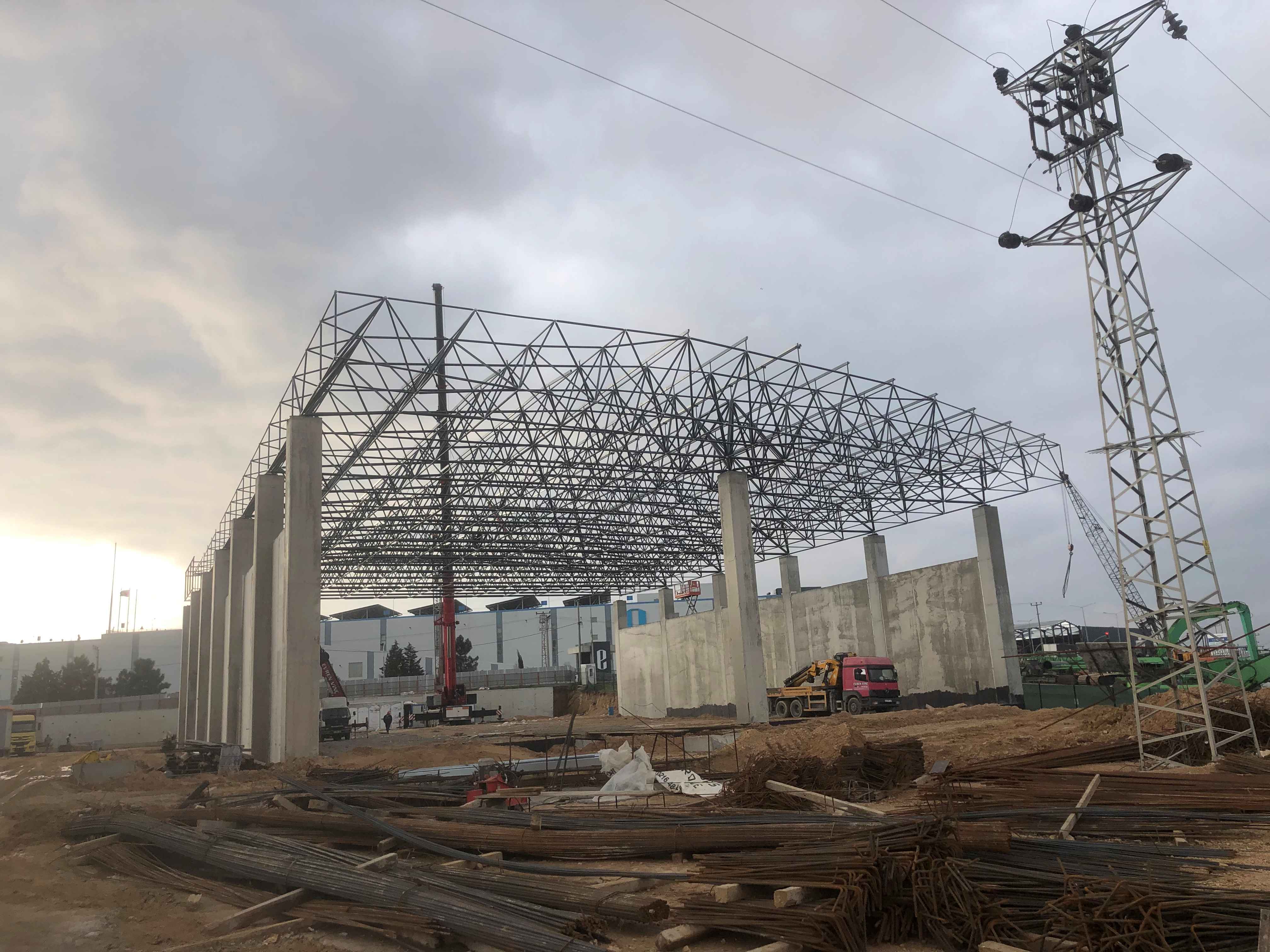 Uzay çatı imalatı ve montajı yapılması